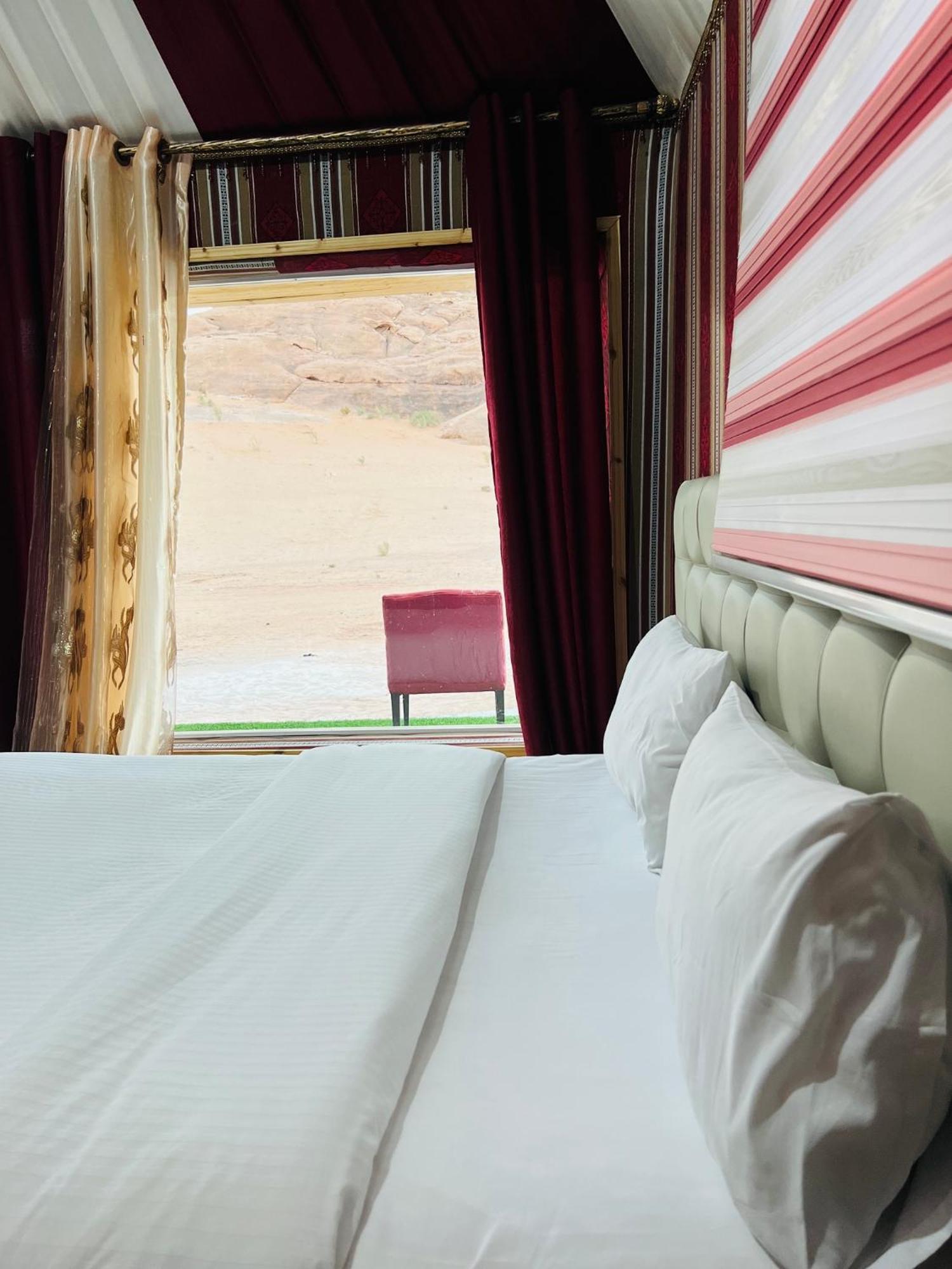 Moon Magic Valley Apartment Wadi Rum Luaran gambar