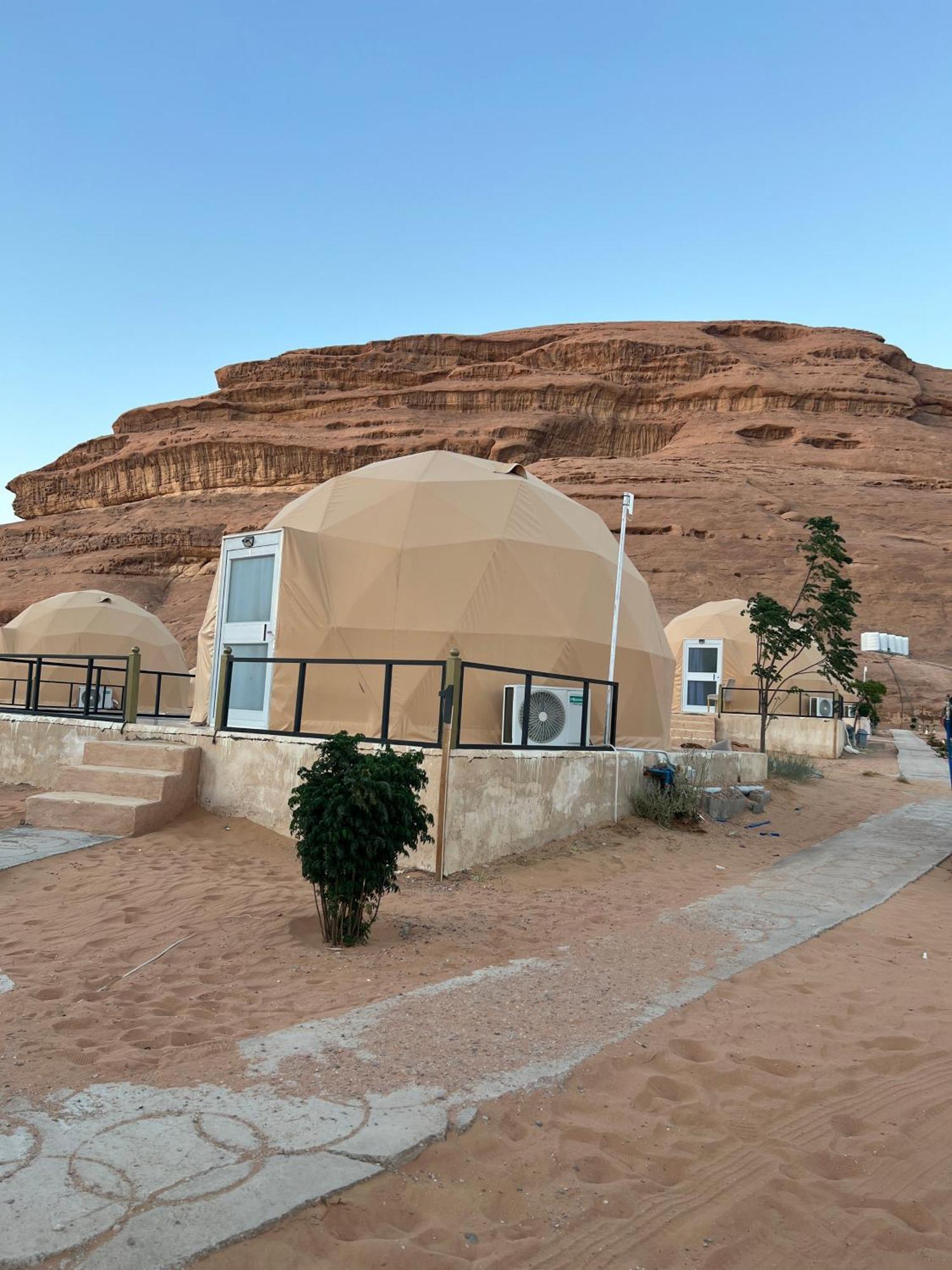 Moon Magic Valley Apartment Wadi Rum Luaran gambar