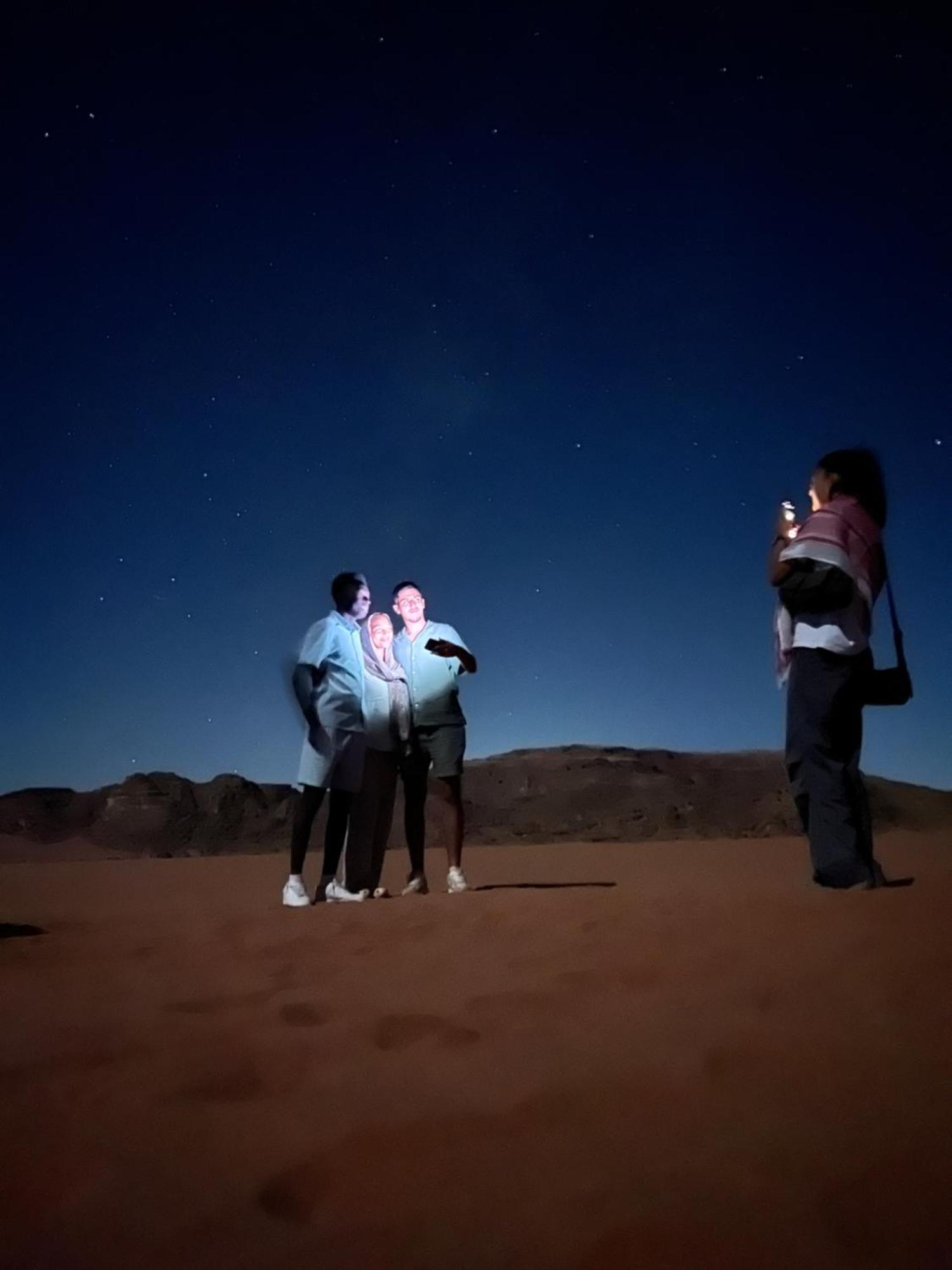 Moon Magic Valley Apartment Wadi Rum Luaran gambar