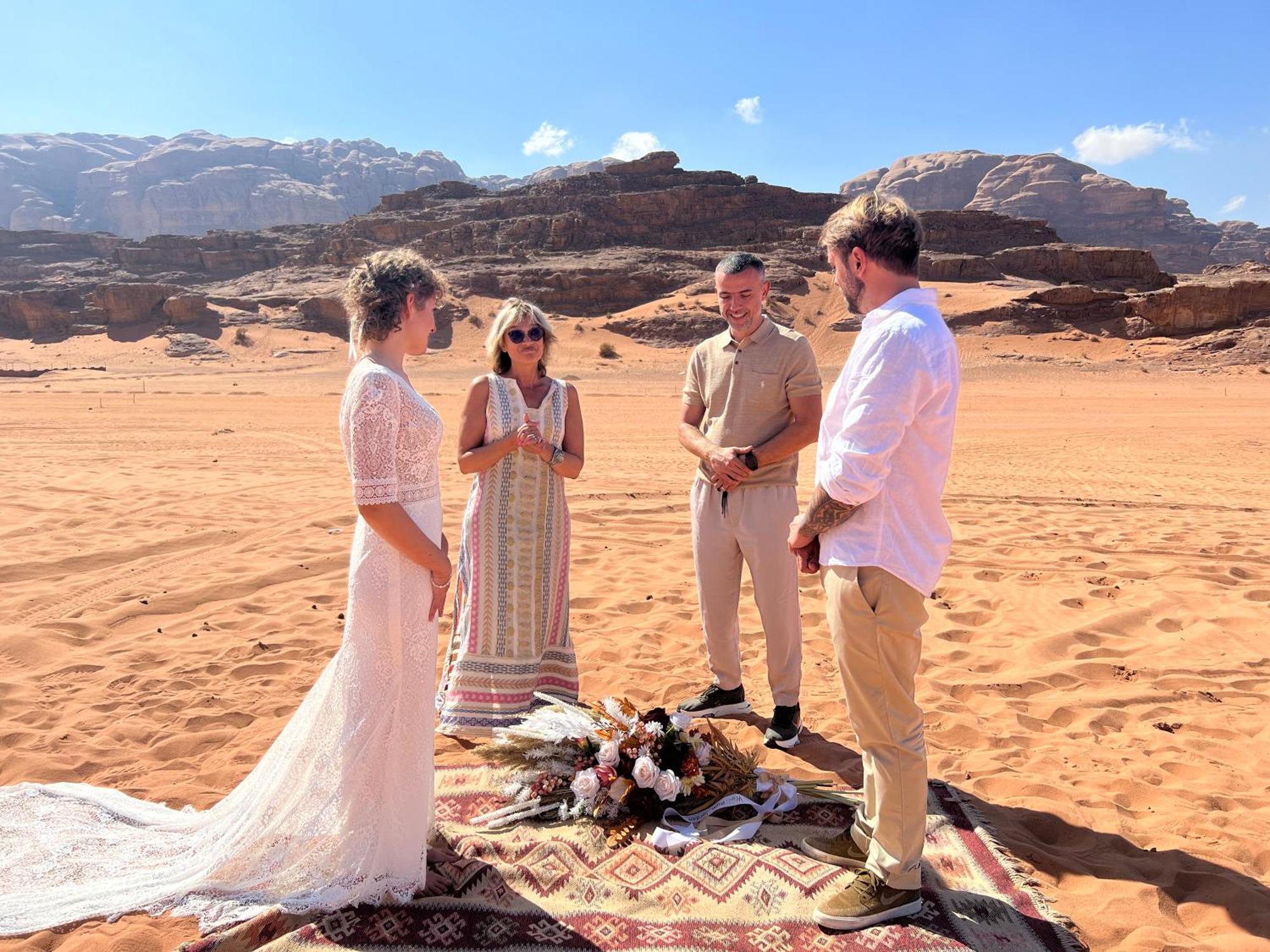 Moon Magic Valley Apartment Wadi Rum Luaran gambar